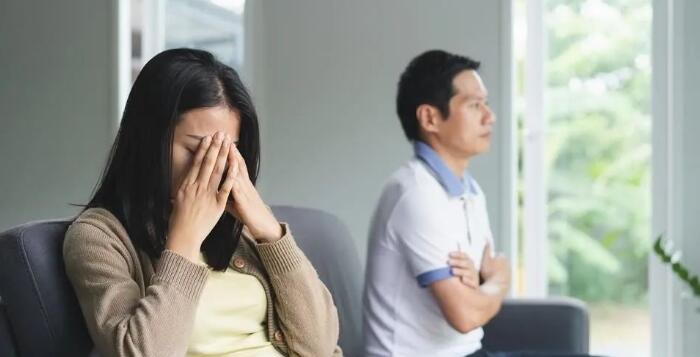 夫妻吵架了怎么办如何解决呢？